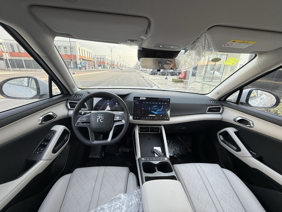 BYD Yuan up Smart drive 401 chegirma narxlada