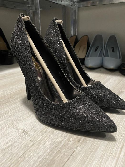 Официални токчета