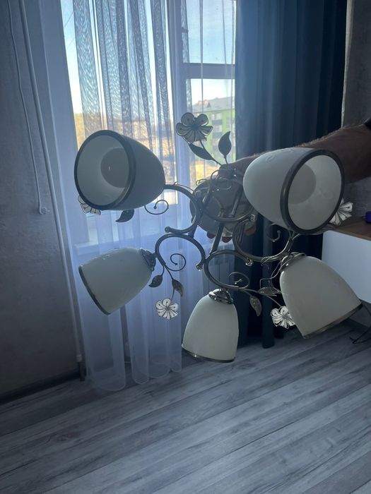 Прода  люстру не дорого