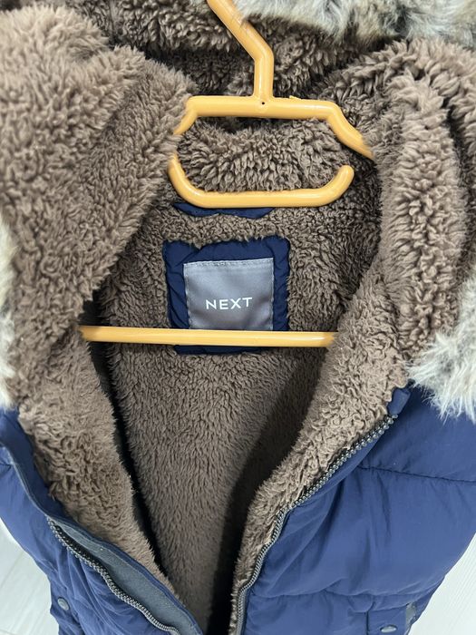 Продам детскую куртку