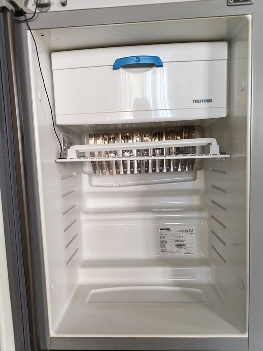 Frigider Thetford N112 – 3 surse de alimentare 
 Ideal pentru rulotă, camper sau autorulotă