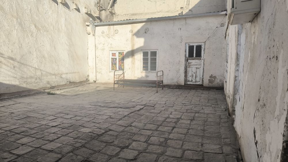 Buxoro eski shahar hovli...