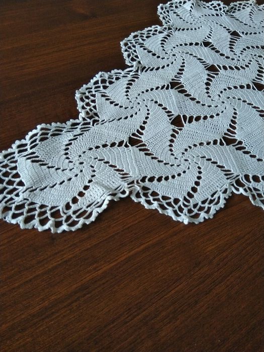 Плетива, салфетки, каре, декорация на една кука.