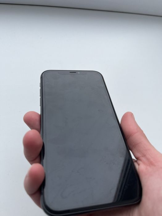 Продам iPhone 11 в хорошем состоянии