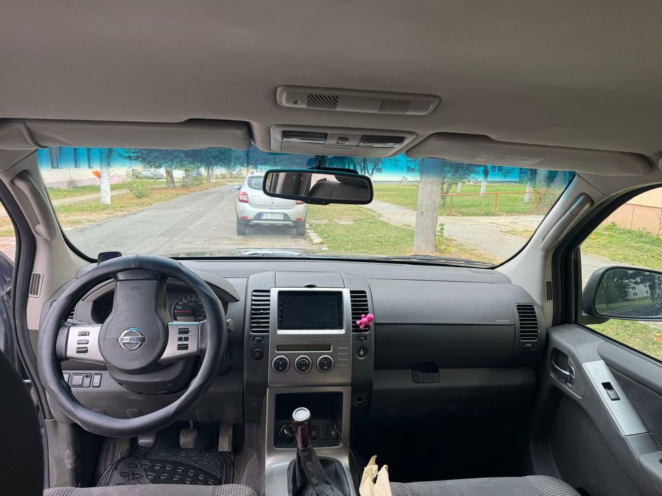 Nissan pathfinder