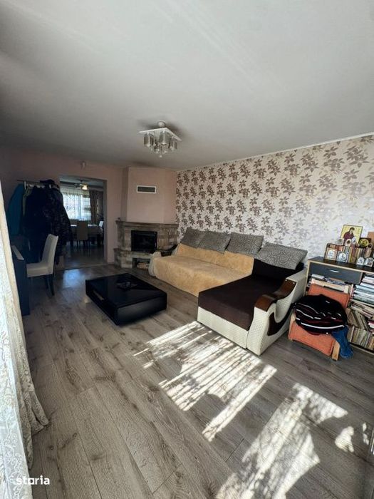 Casa de vanzare, 134 mp, teren 1300 mp, zona Vest