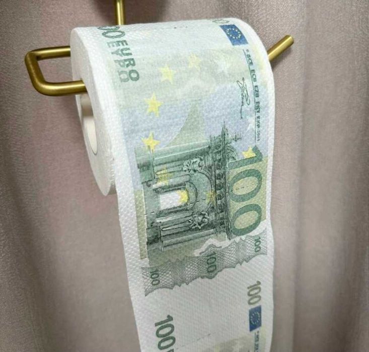 Тоалетна хартия сто евро