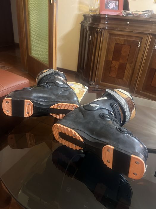 Дизайнерски ски обувки ROSSIGNOL 35