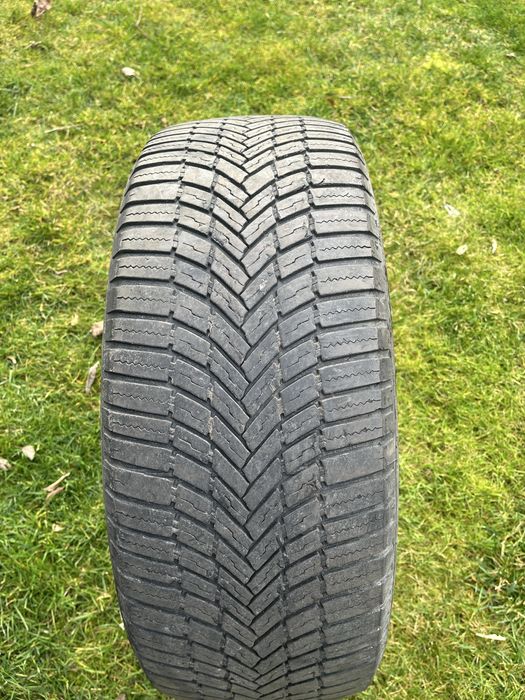 Vând set de 4 anvelope ALL SEASON 225/55 R18, stare bună