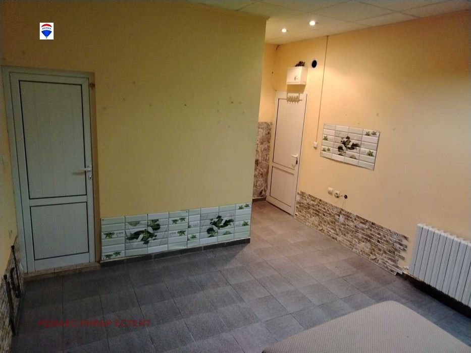 Дава се под наем  в Русе, Хъшове - 28 кв.м за 99.45 € - Снимка #2