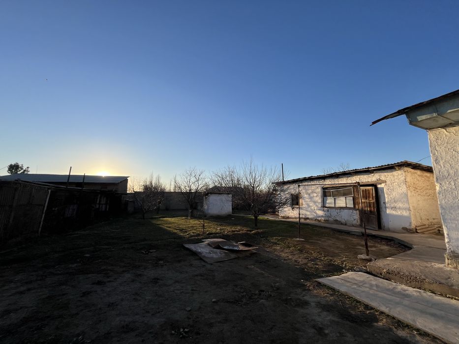 Продаётся участок в Чирчике