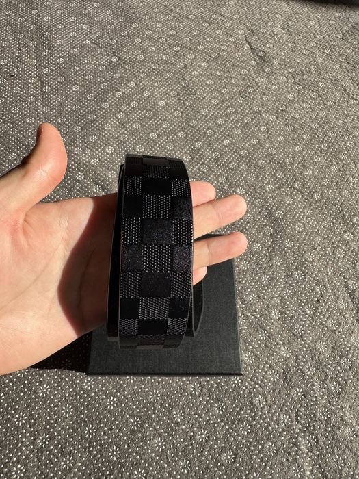 Черный ремень луи