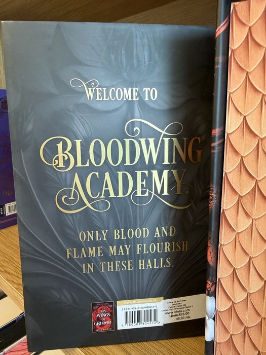 Bloodwing academy- фентъзи/ романтика книги на английски език- специални издания
