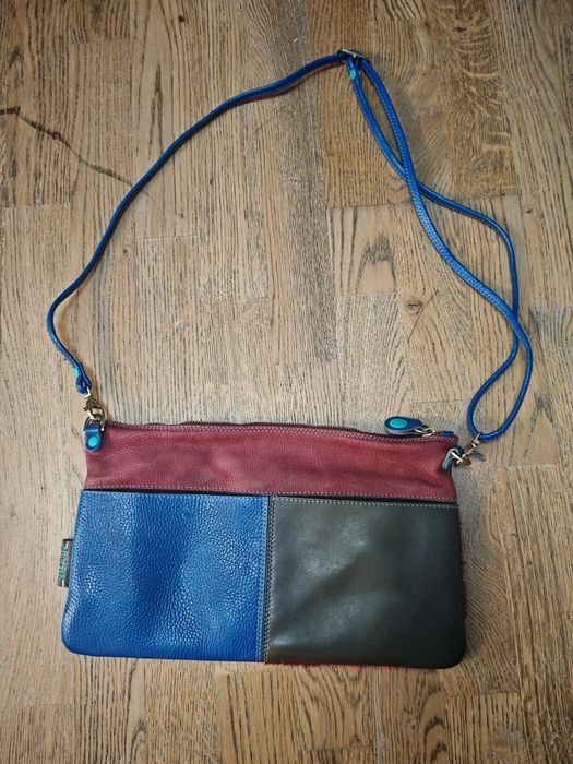 Продаю стильные сумки