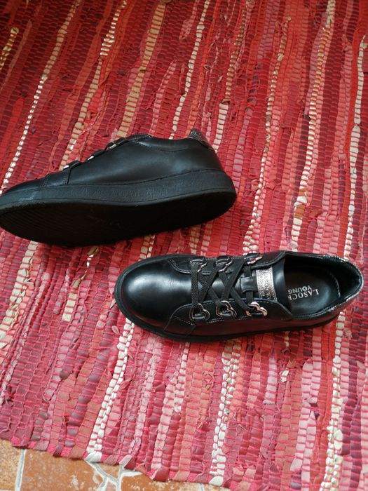 Vand pantofi Lasocki din  piele marimea 36