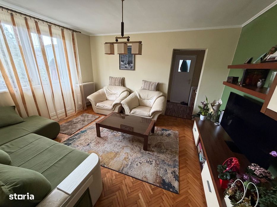 Apartament 2 camere, etaj 2 - Cugir — fotografia 3