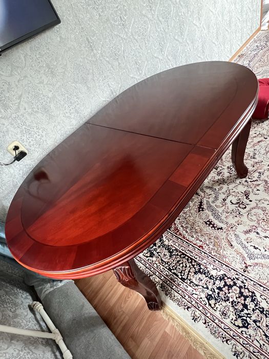 Продам стол хорошего качества