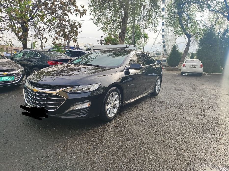 Malibu 2 Turbo primyer qilingan sotiladi qop-qora