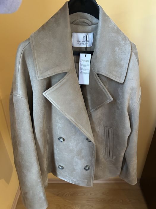 Чисто нови палта Страдивариус