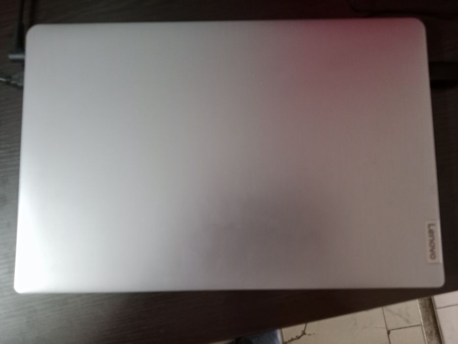 Lenovo i3 1235u ideal holatda