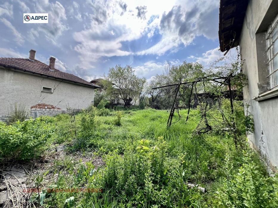 Продава се Къща в Угърчин - 152 кв.м за 50 €/кв.м - Снимка #2