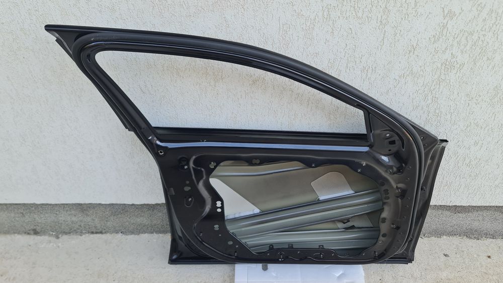 Usa portiera stanga fata BMW 5 G60 G61 2023+