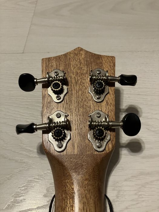 Укулеле Flight  NUC100