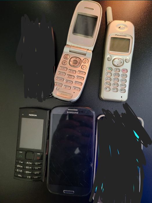 Телефоны на запчасти (некоторые работают)
