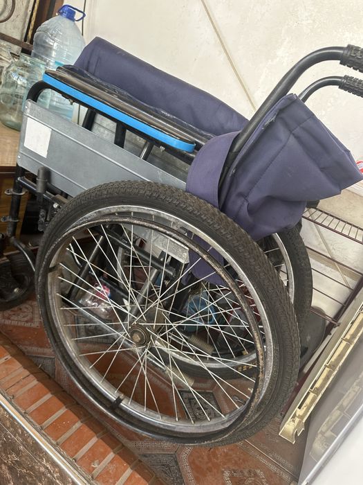 Продается инвалидная кольяска