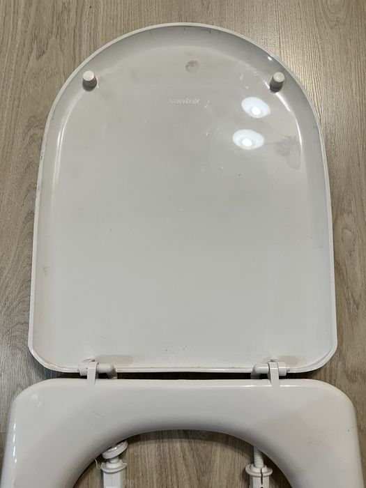 Сиденье для унитаза НОВОЕ