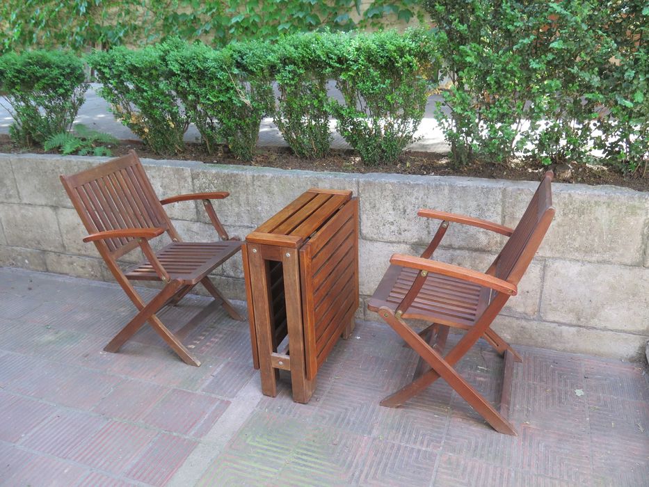 Тиково дърво- маса и 2бр.столове,сгъваеми ,Скандинавски мебели