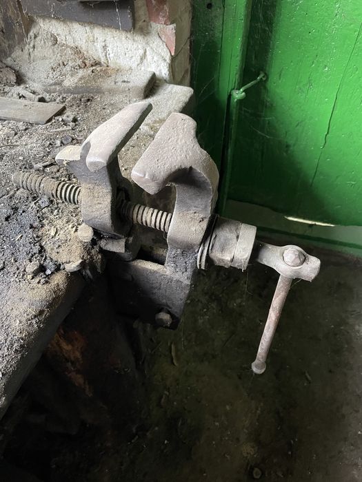 Menghină de fierărie