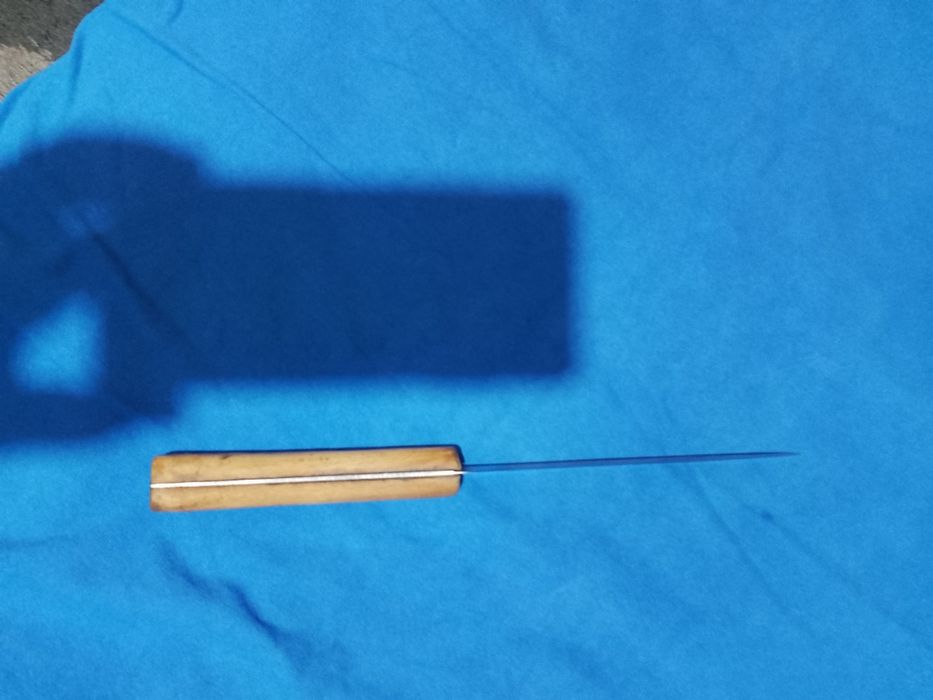 Продавам , овчарки нож