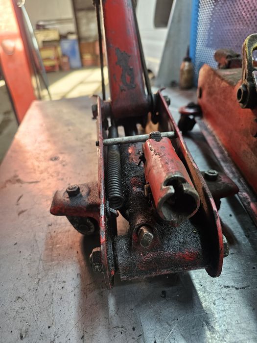 Домкрат гидравлический 2шт.