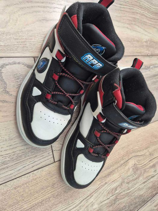 Детски кецове APG