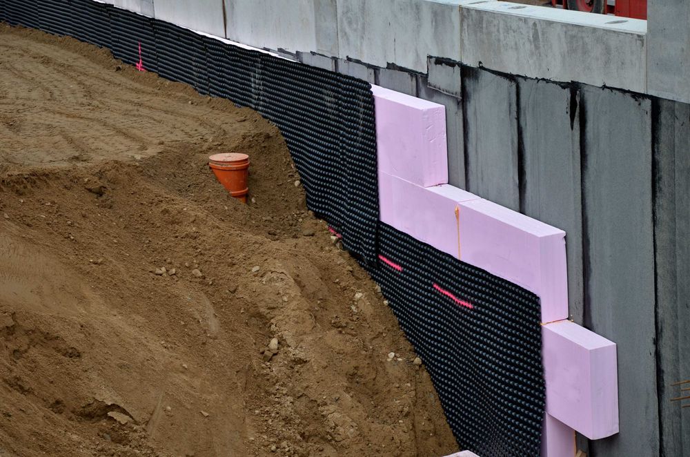 Изграждане на Външна и Вътрешна Изолация