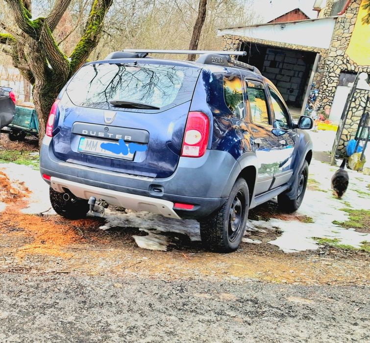 Vând Dacia Duster