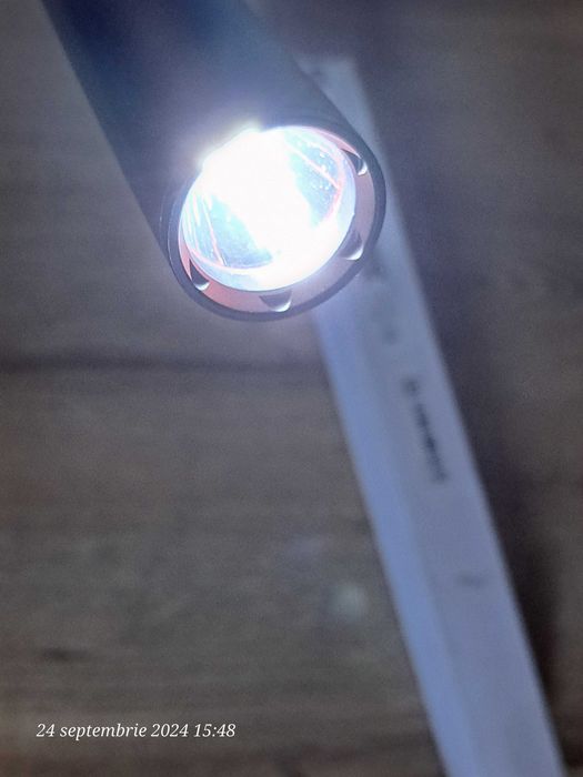 Lanterna cu led tip bată de  basebal