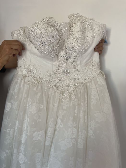 ПРОДАМ!!!Свадебные платья!!!30’000тг