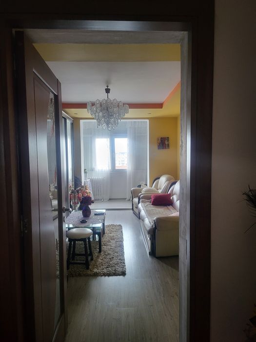 Apartament cu 3 camere
