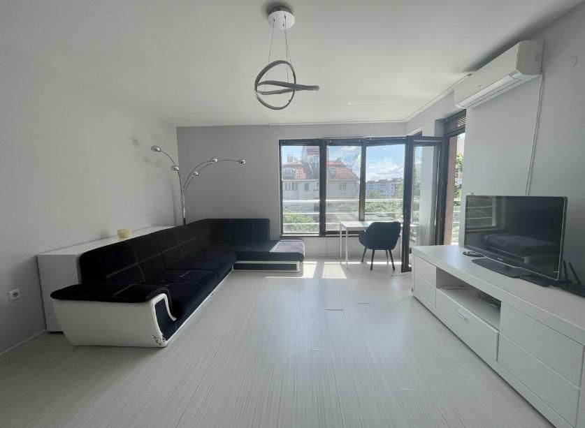 Дава се под наем Двустаен апартамент в Пловдив, Кючук Париж - 73 кв.м за 450 € - Снимка #1