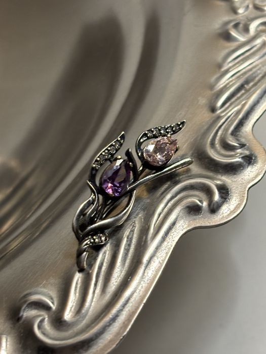 Брошь Красная пресня