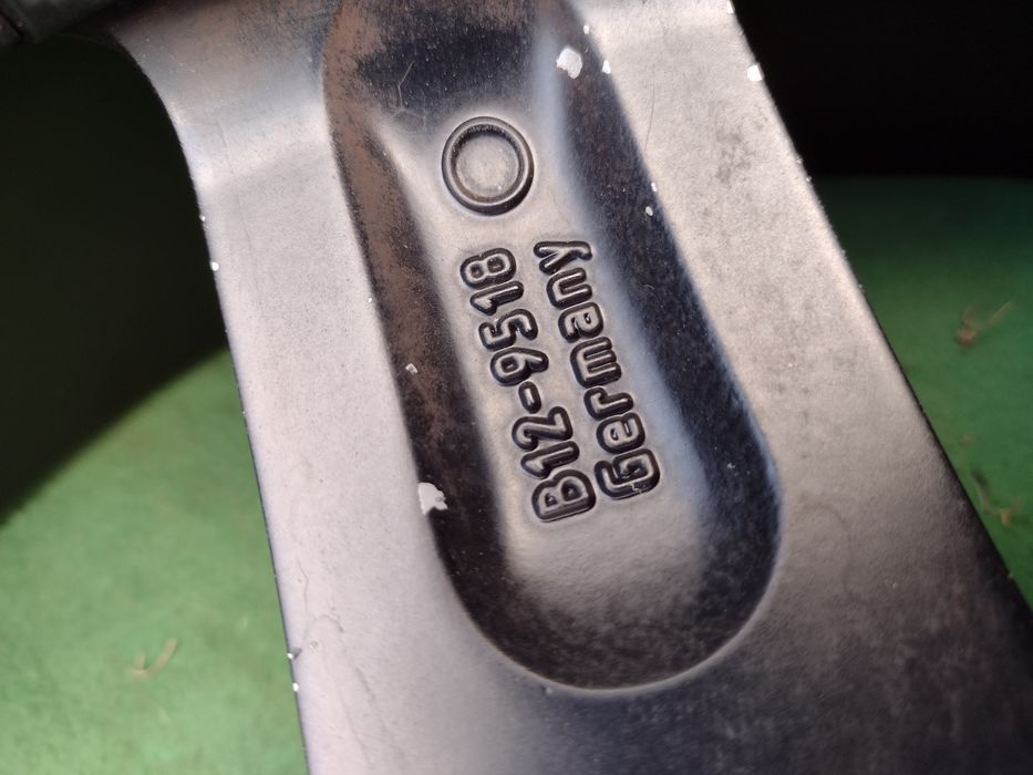 Перфектни 18- Спорт пакет Brock B12 5х112