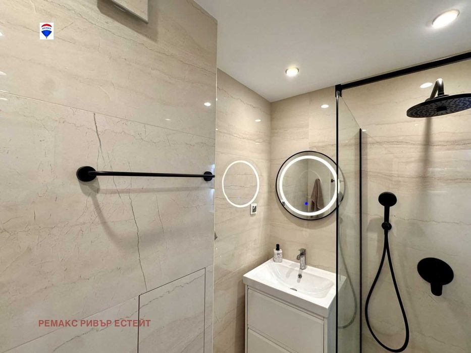 Продава се Тристаен апартамент в Русе, Център - 93 кв.м за 2075 €/кв.м - Снимка #1