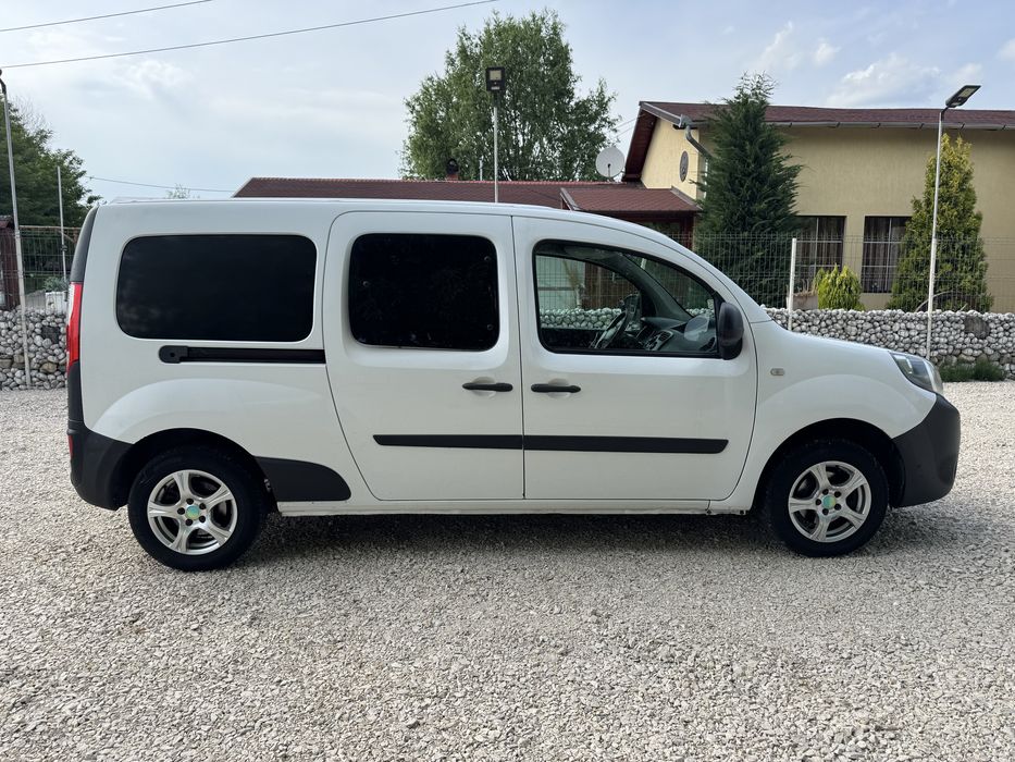 Renault Kangoo MAXI 1,5 DCI 110CP an 2014 decembrie 5 locuri