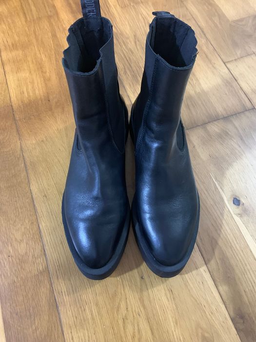 Steve Madden marines 39