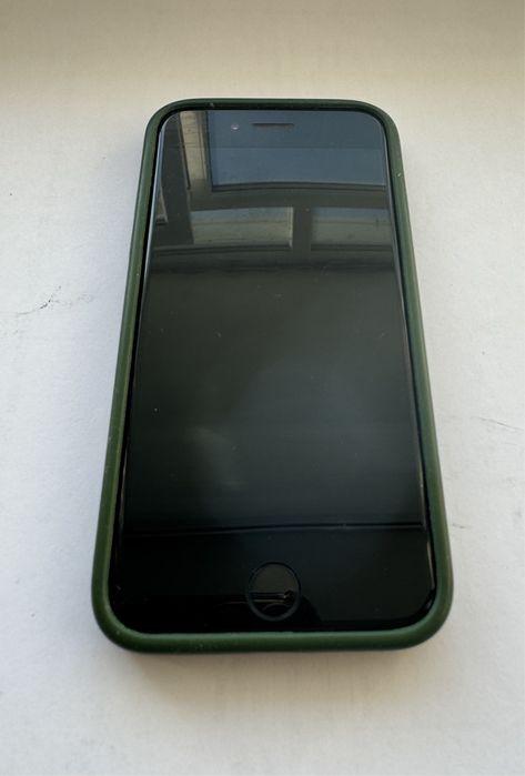 Продам iPnon 7 б/у