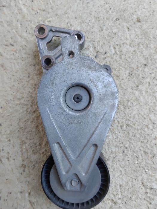 Обтегач за пистов ремък Голф 4 ( Golf IV)