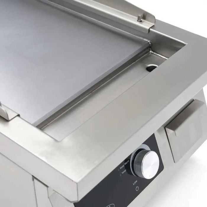 Професионална индукционна скара Серия 700, гладка плоча, 5 kW