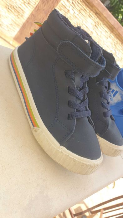 Детски сандали и обувки